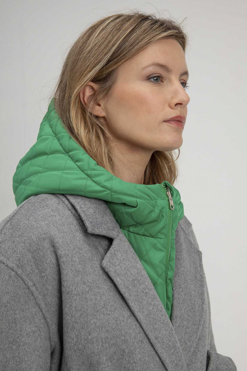 Stormy hood | Parrot Green