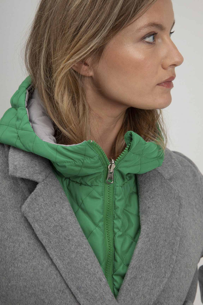 Stormy hood | Parrot Green