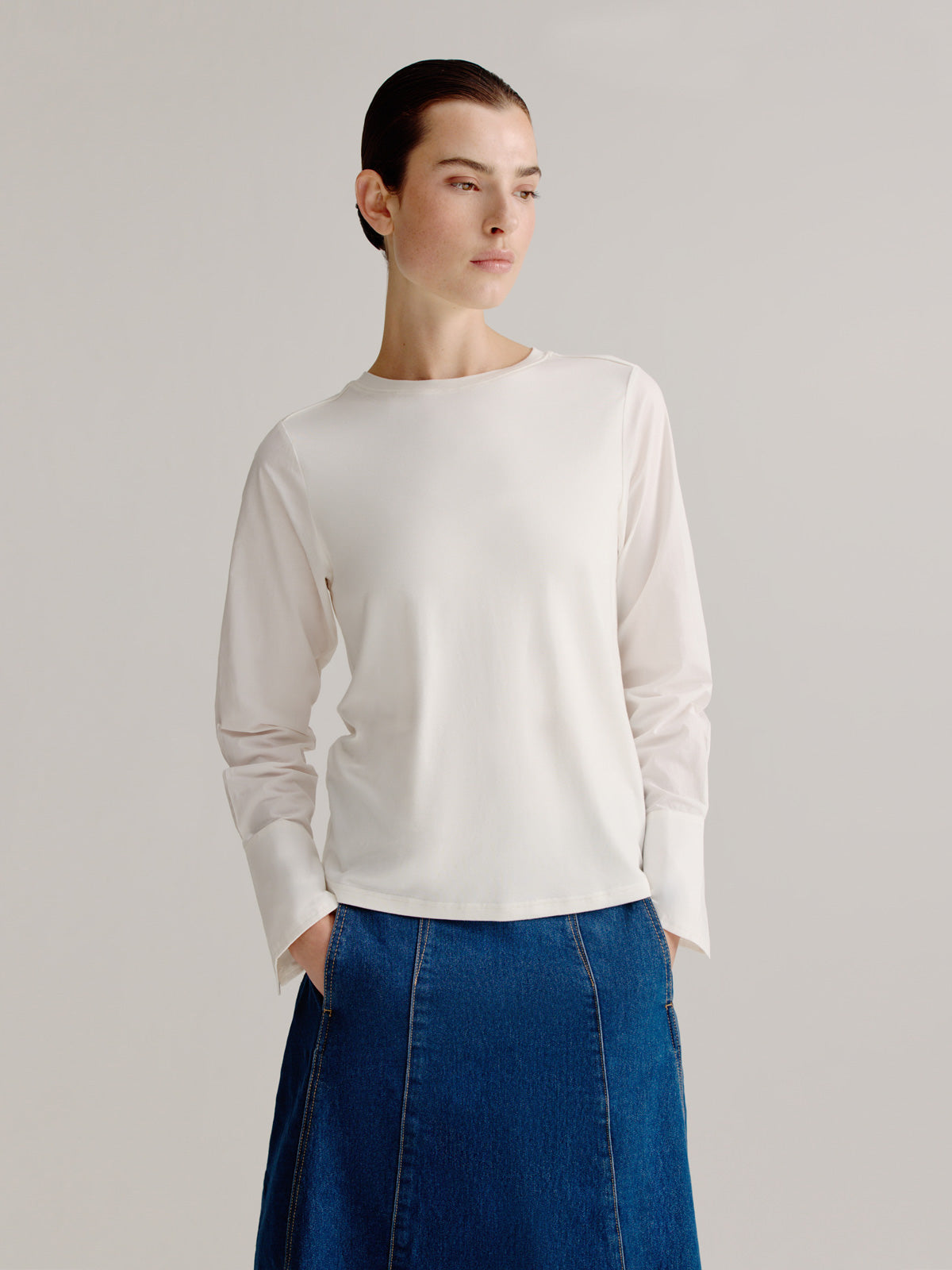 Lev top | White
