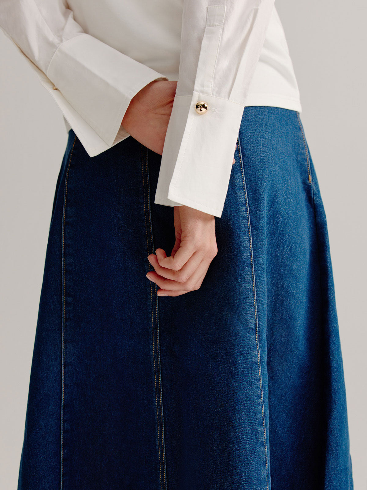 Lev top | White