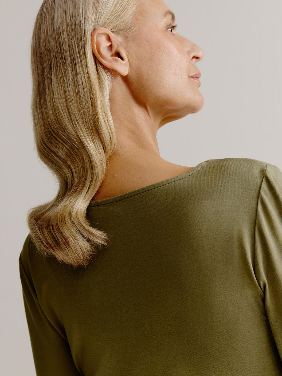 Aline t-shirt solid | Moss Green