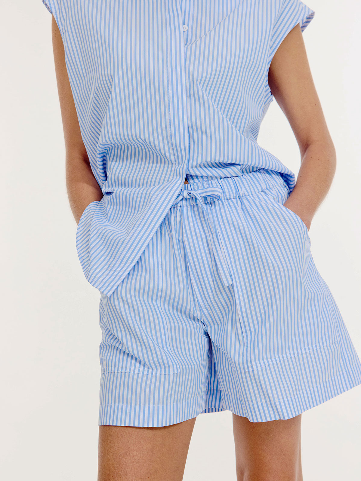 Benno Short | Light Blue stripe
