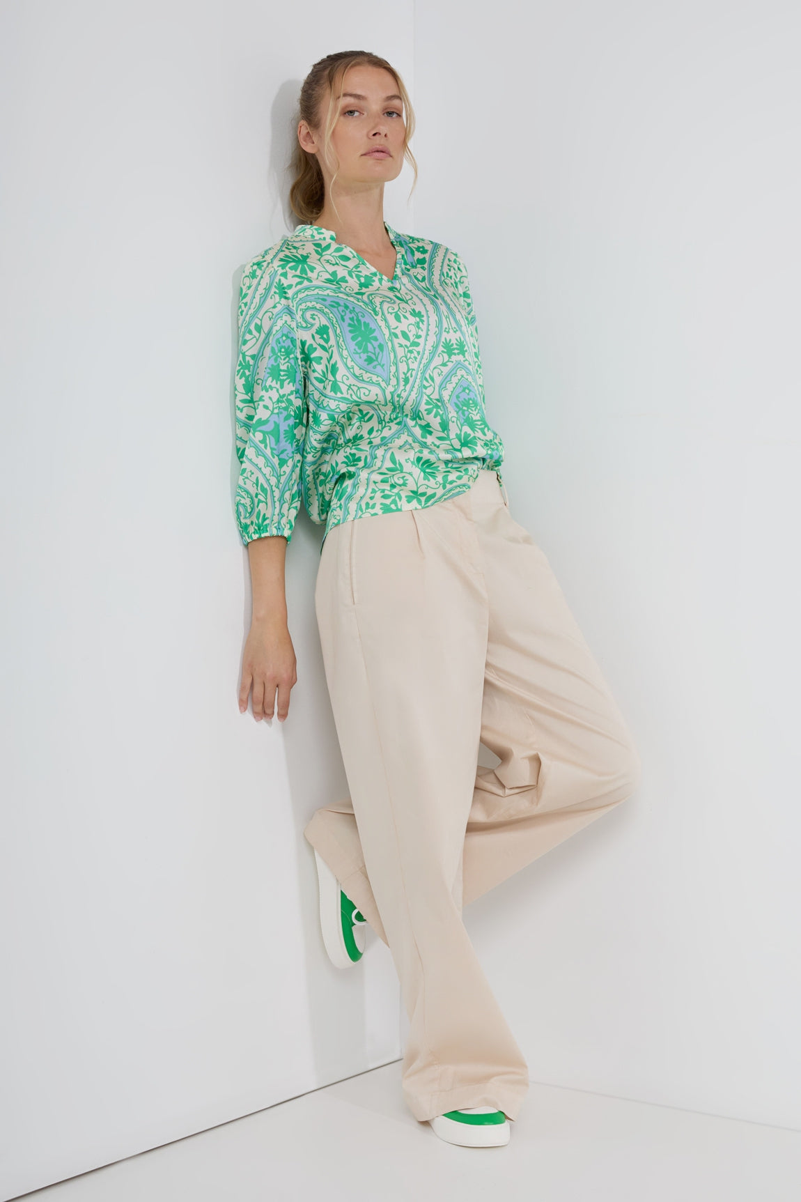 Denver blouse | Parrot Green print