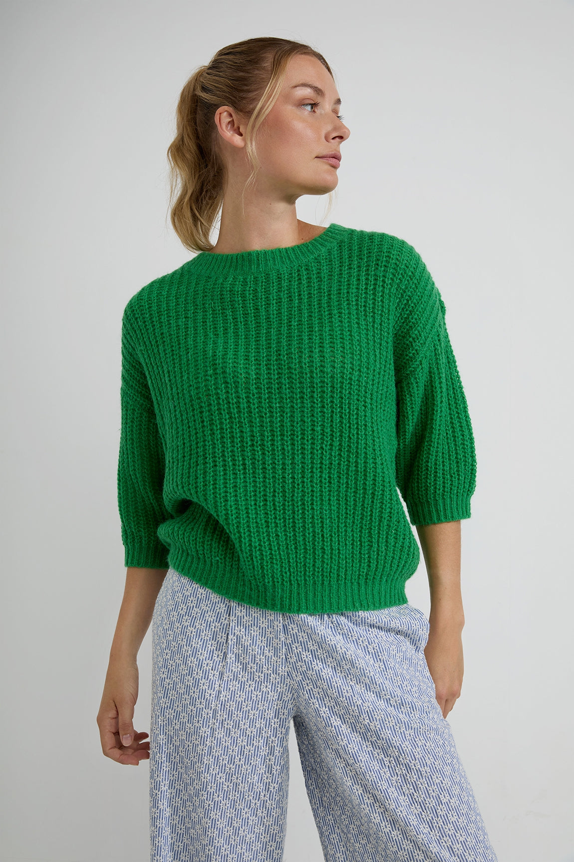 Dora sweater | Parrot Green