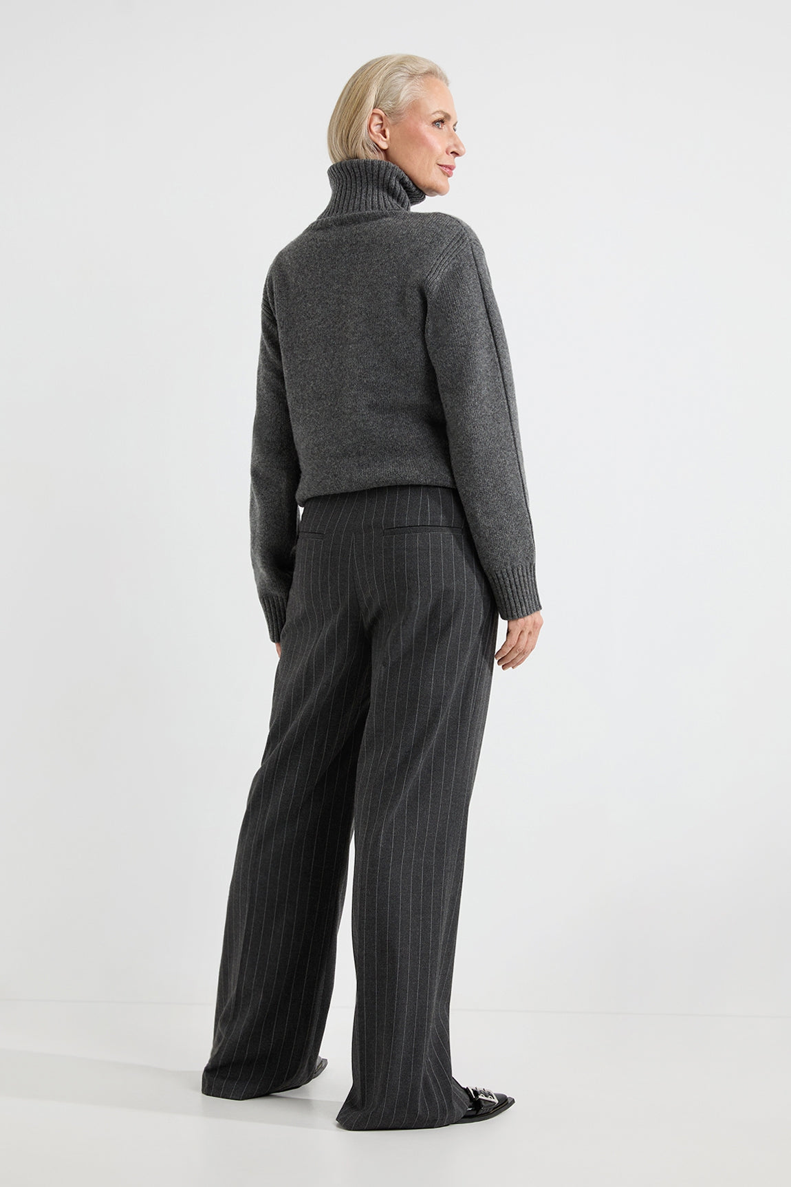 Axel trousers | Anthracite stripe