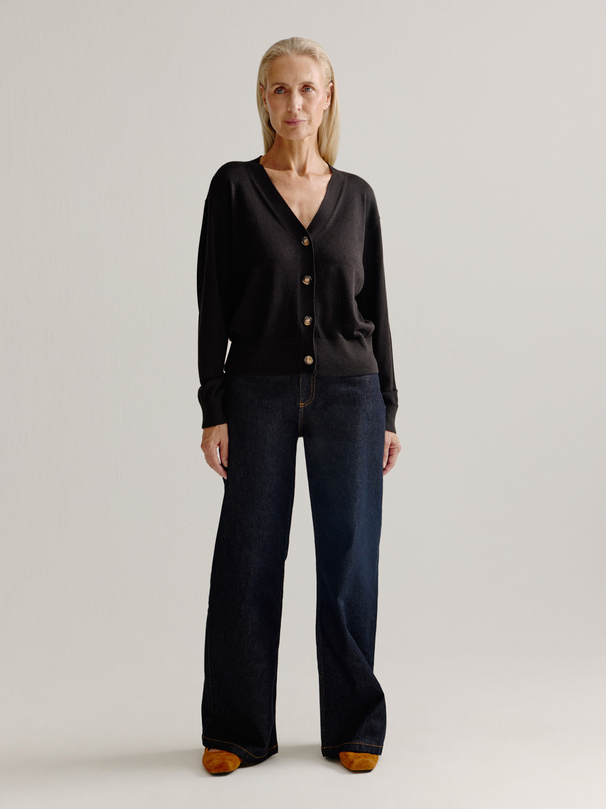 August cardigan | Black
