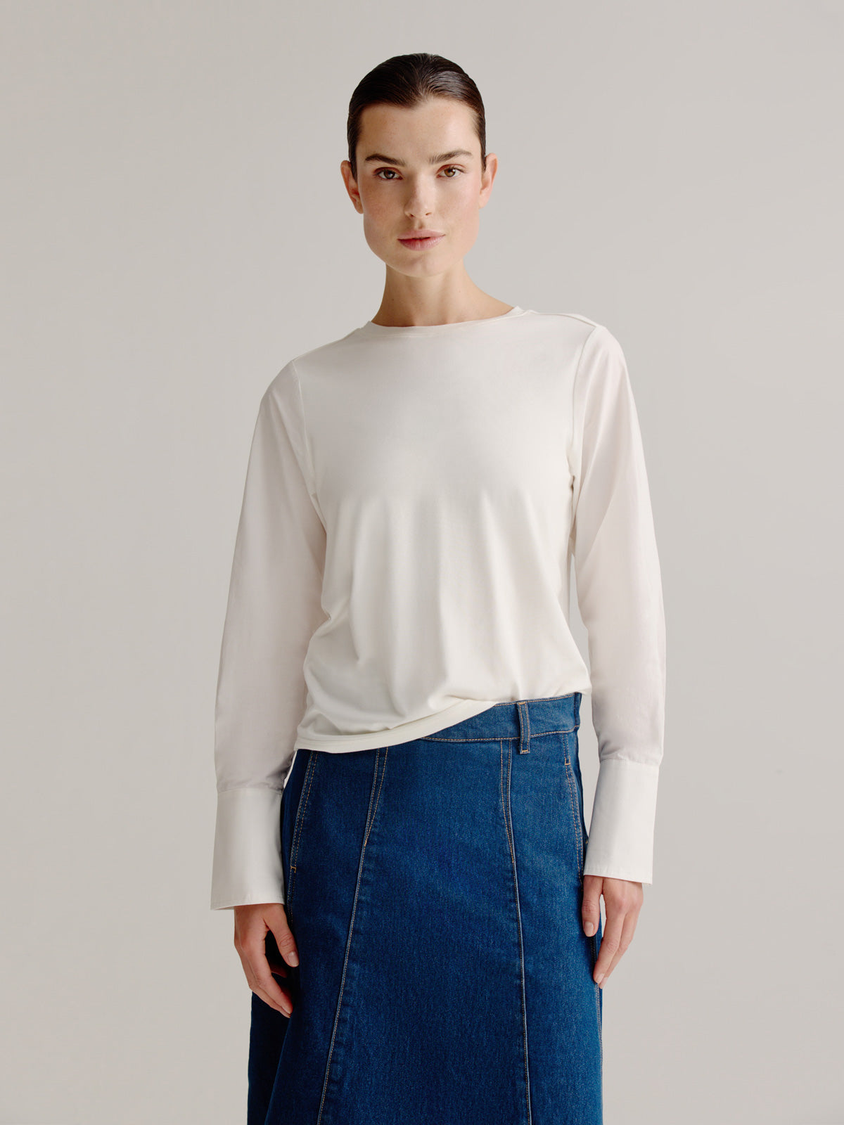 Lev top | White