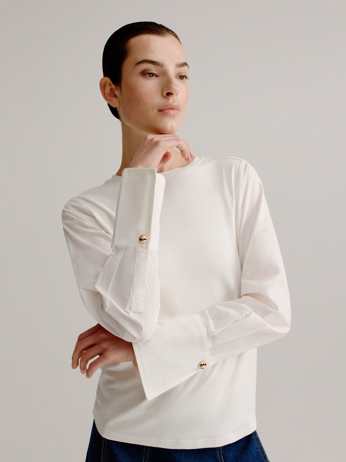 Lev top | White