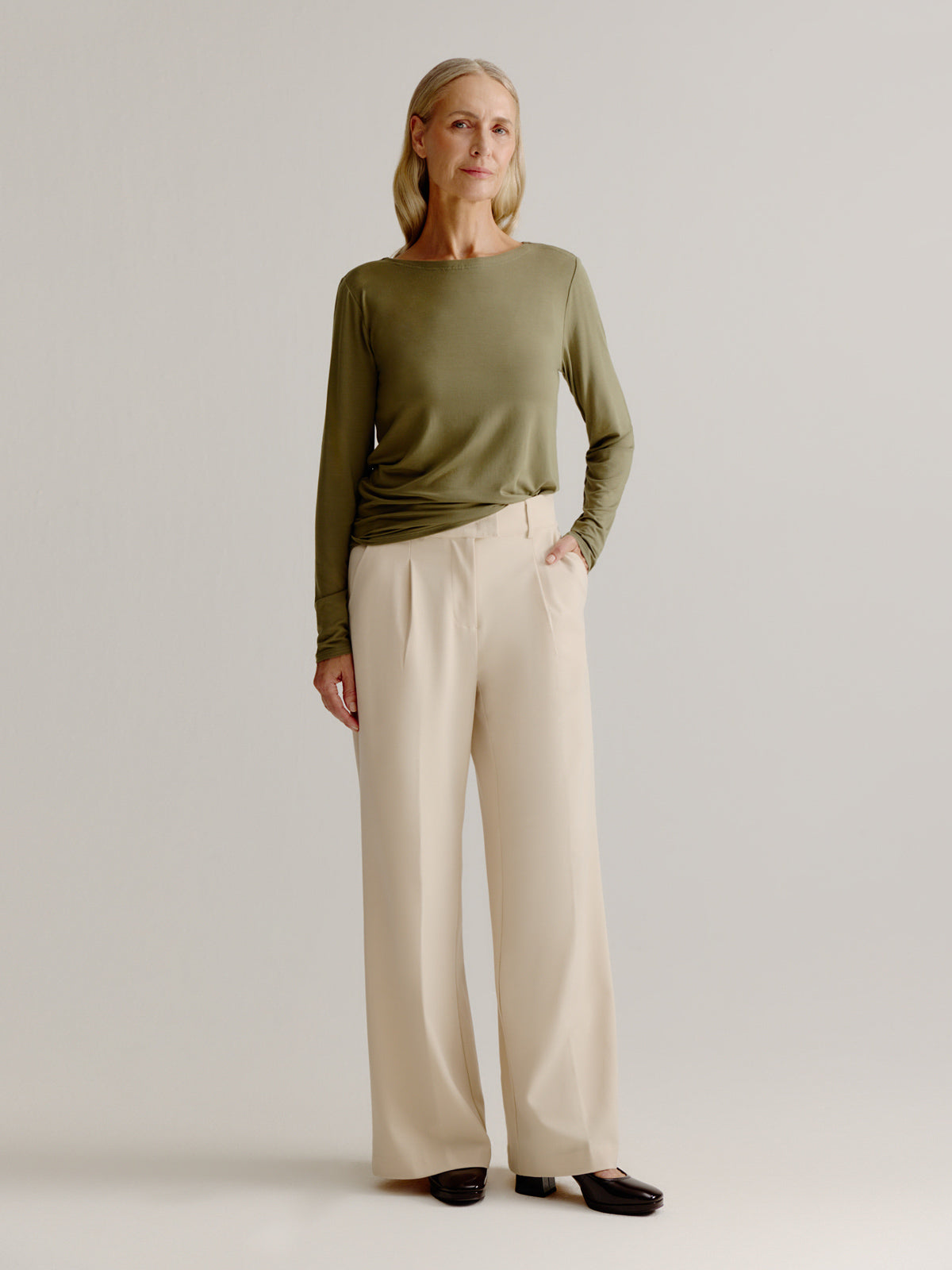 Aline t-shirt solid | Moss Green